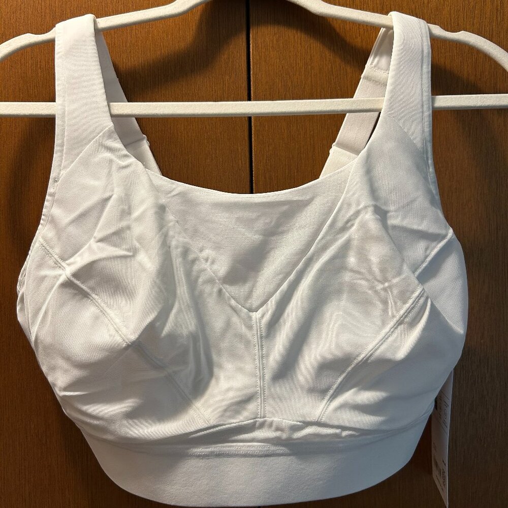 NWT Athleta Invincible Sports Bra